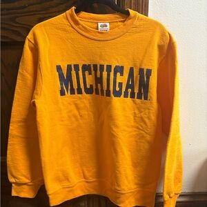 Unisex Y2k 2000s Yellow university of  Michigan go blue Men sweatshirt small